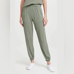NWT Sundry Revolve Ruched Waist Sweatpants Size Sundry Size 1 = Small Sage Green